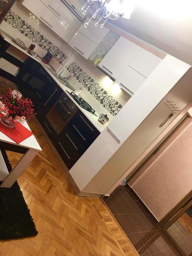 Tribunal Apartament Langa Faleza Dunarii 브러일라 외부 사진