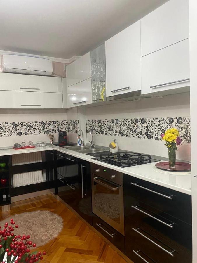 Tribunal Apartament Langa Faleza Dunarii 브러일라 외부 사진
